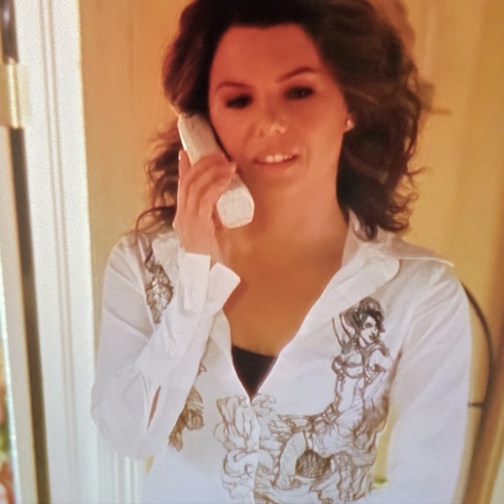 ASO Gilmore Girls: Lorelai Button down top